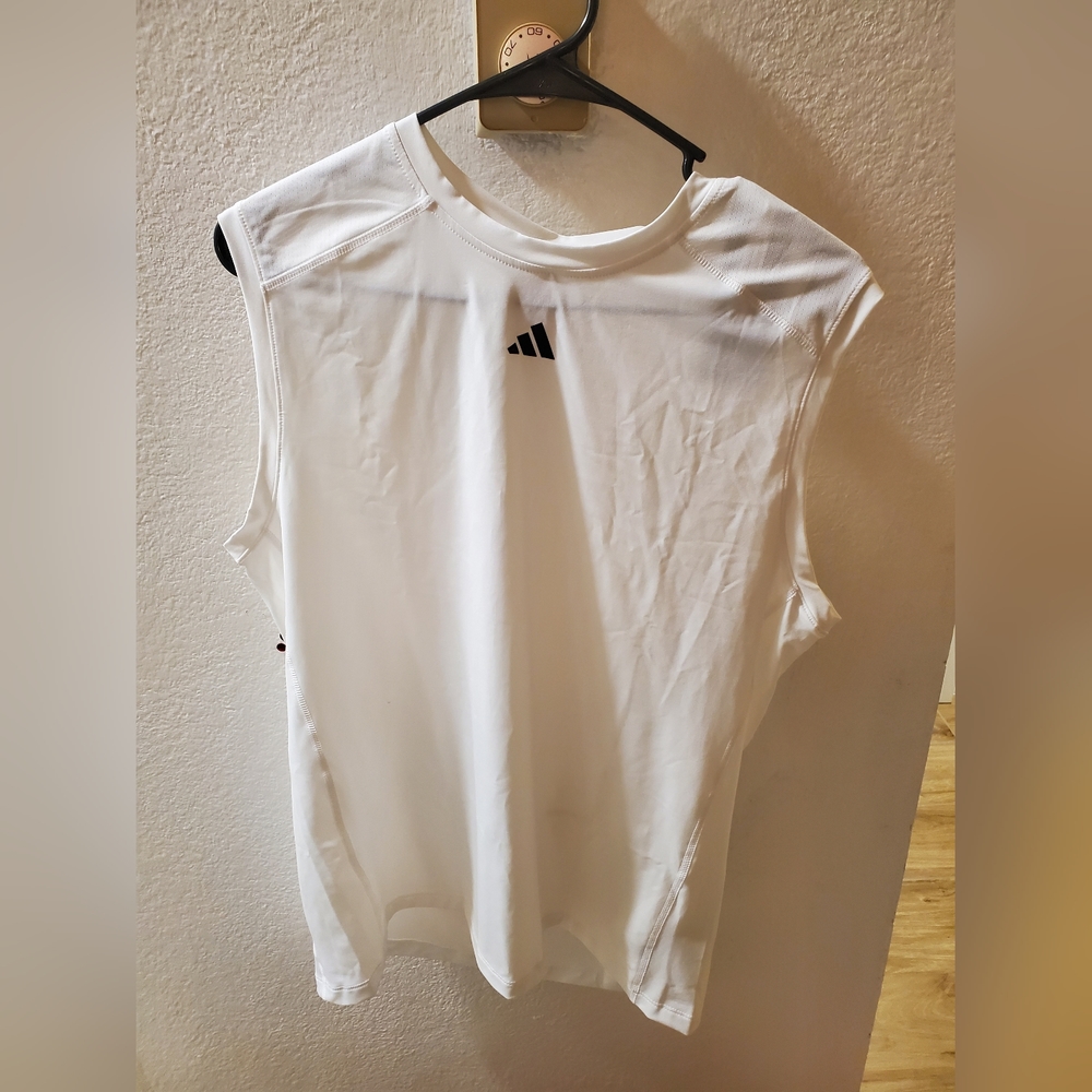 Adidas tech fit sleeveless tee nwt